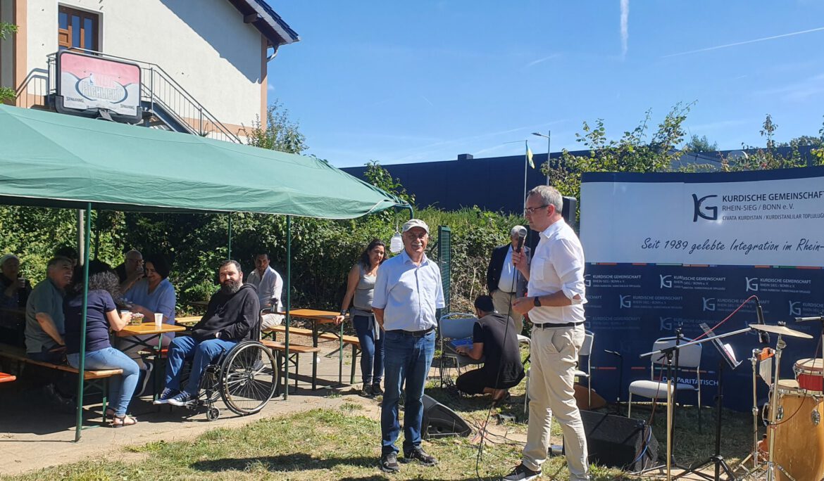Gelassene Stimmung beim Sommerfest der Kurdische Gemeinschaft