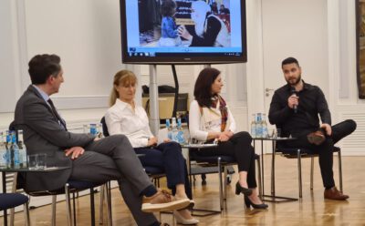 Gedenkveranstaltung für die Erdbebenopfer in Kurdistan, der Türkei und Syrien